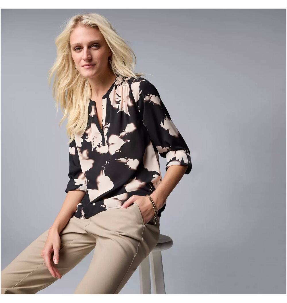 Simply Vera Vera Wang Black & Tan Floral Blouse